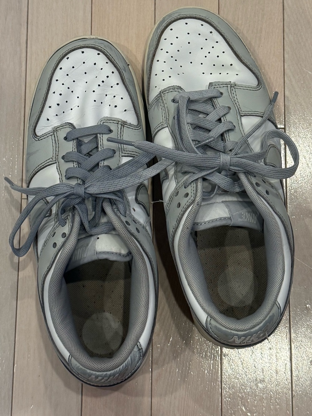 Men's Low-Top Nike Dunks - Picture 4 of 5